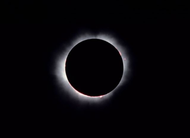 Eclipse02.jpg
