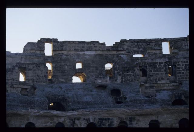 Tunisie_Mars_1998_081_Amphi_El_Jem.jpg